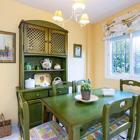 Bonita Casa En La Playa Con Jardin ماربيا
