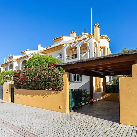 Bonita Casa En La Playa Con Jardin Vakantiehuis