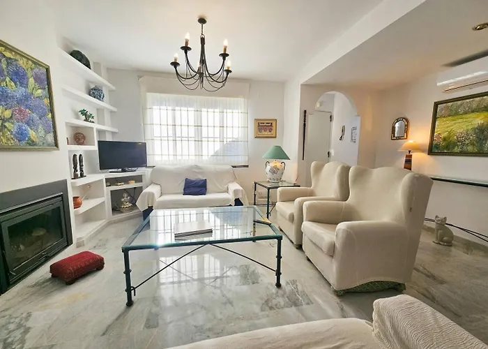 Bonita Casa En La Playa Con Jardin * Marbella