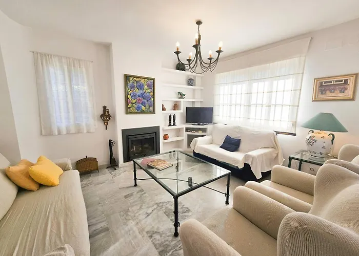 Bonita Casa En La Playa Con Jardin * Marbella