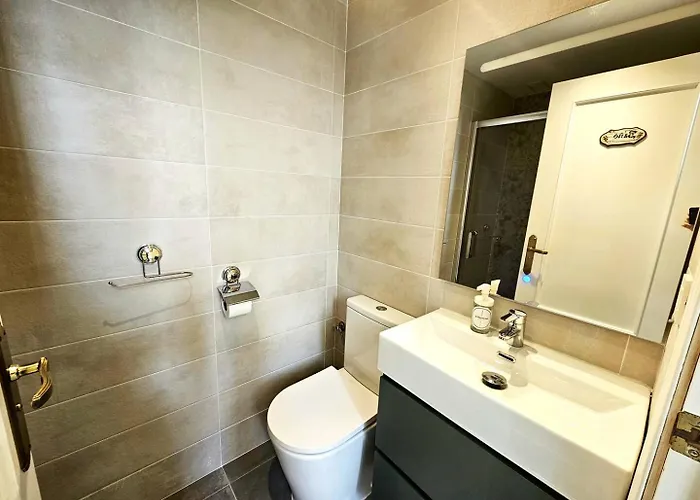 Bonita Casa En La Playa Con Jardin * Marbella